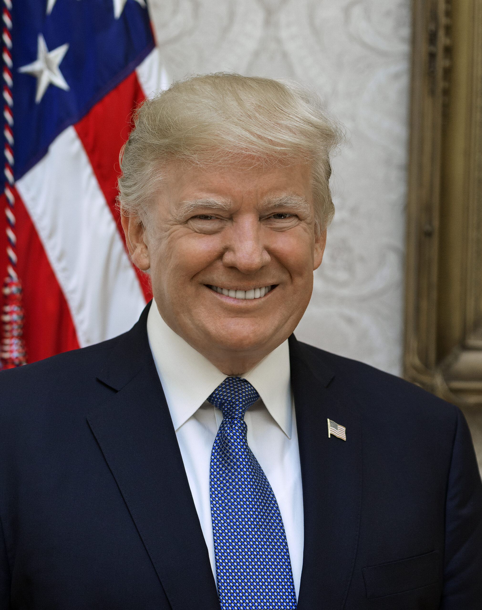 Official 2017 White House portrait of President Donald Trump.